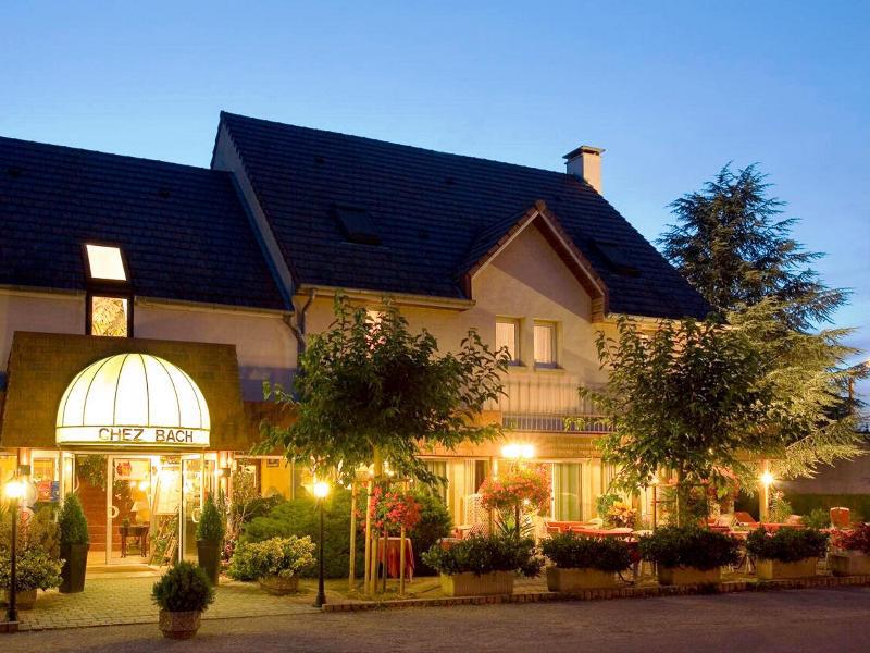 Logis Chez Bach Hotel Chaussin Exterior foto